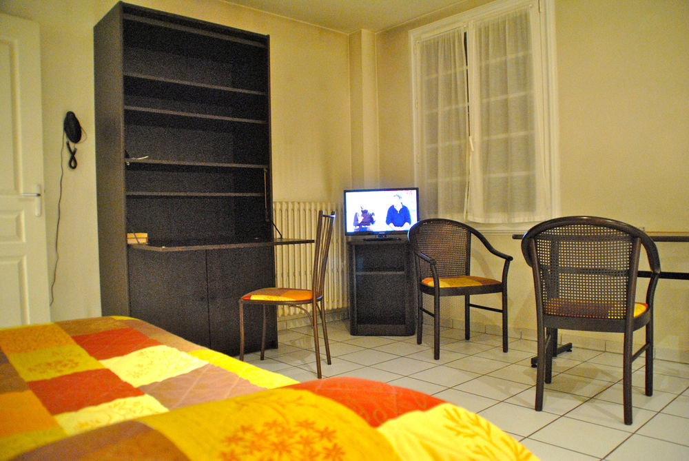 Appôtel Voltaire Tours Esterno foto